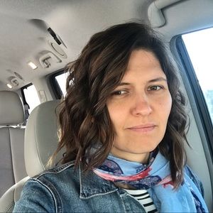 Meet your Posher, Elizabeth